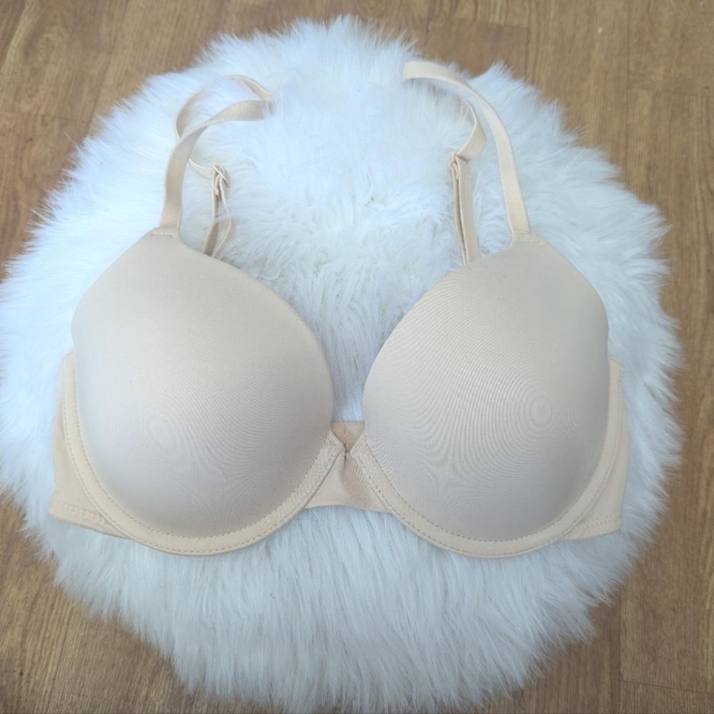 PINK Victoria's Secret Wear Everywhere T-shirt Lightly Lined Tan Nude